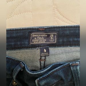 Abercrombie jean leggings size 0-00 super stretchy one light blue one dark blue
